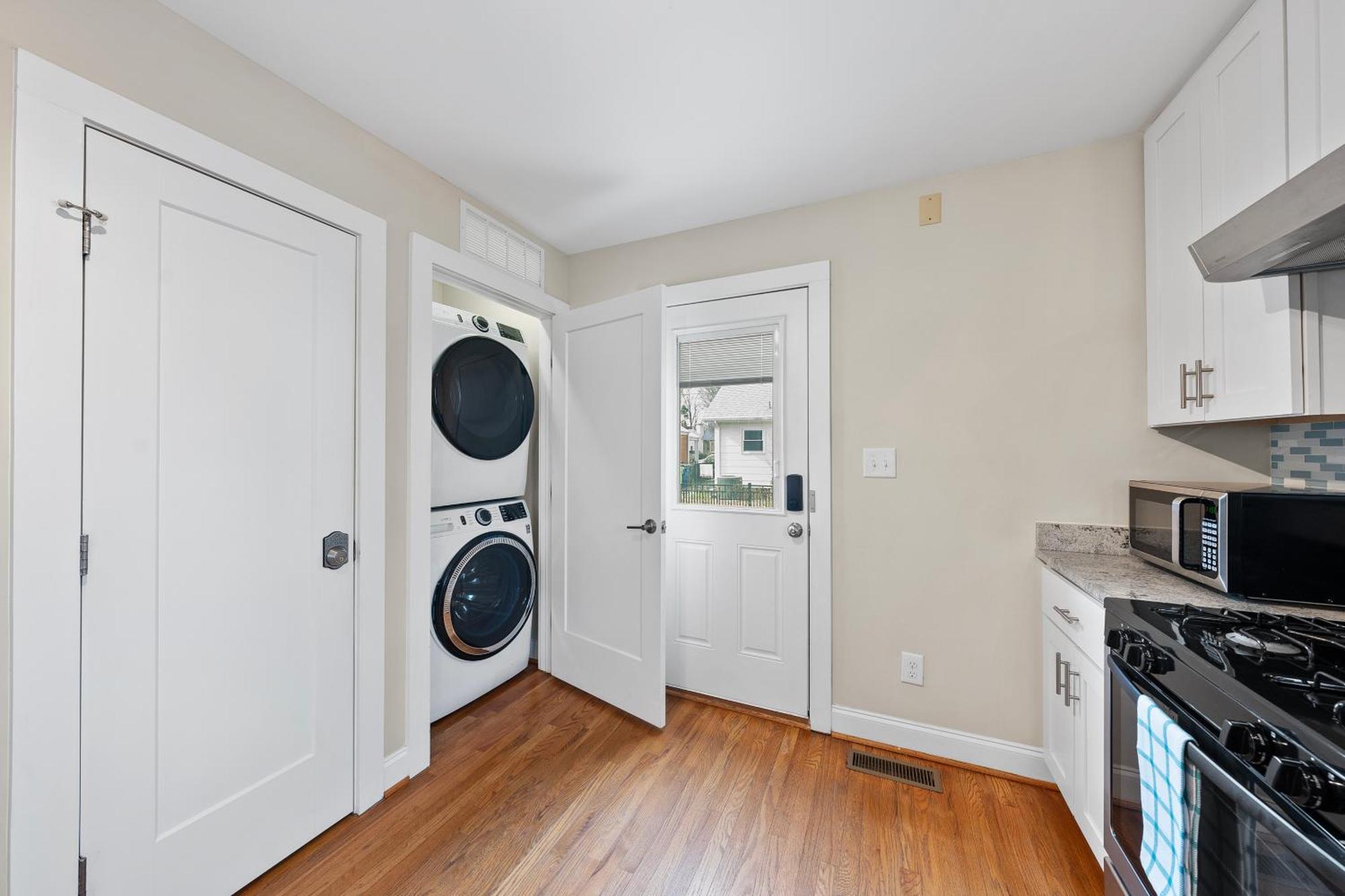 Charming Dt 3-Bed Bungalow With Fenced-In Yard Raleigh Extérieur photo