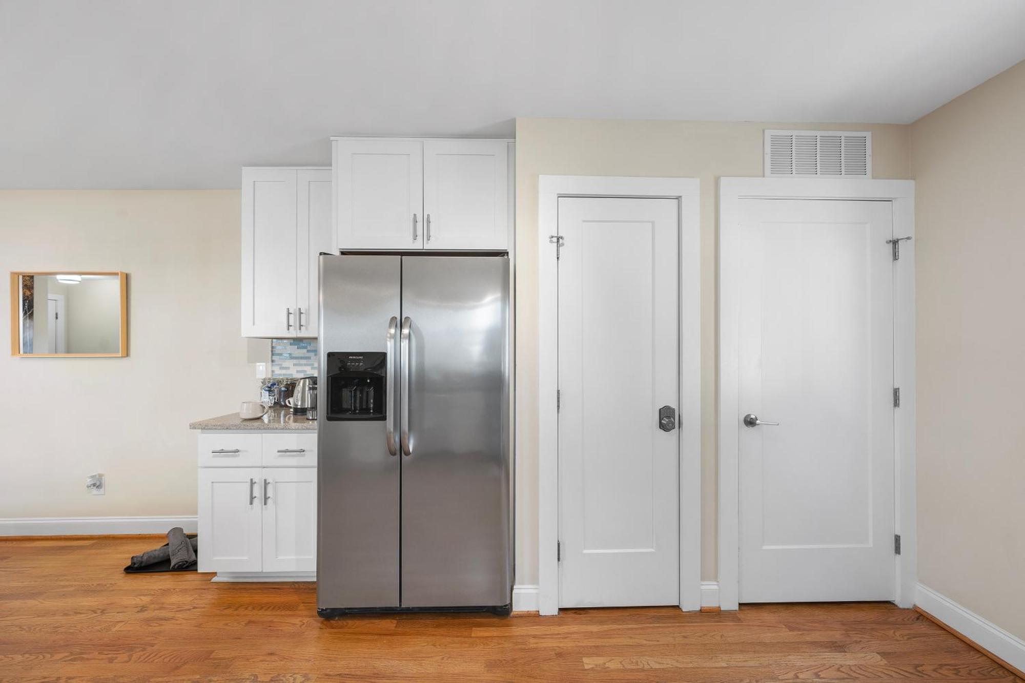 Charming Dt 3-Bed Bungalow With Fenced-In Yard Raleigh Extérieur photo