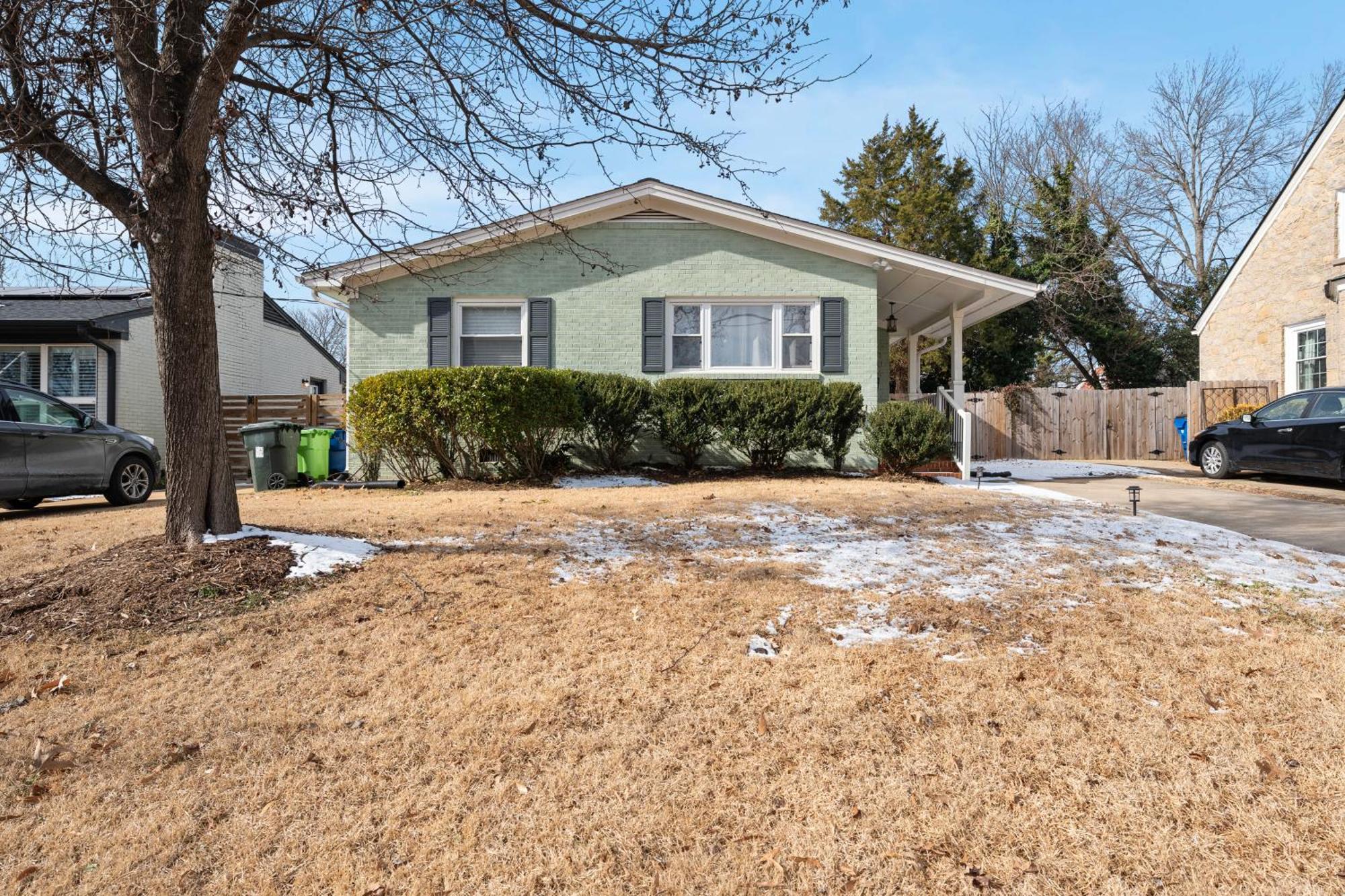 Charming Dt 3-Bed Bungalow With Fenced-In Yard Raleigh Extérieur photo