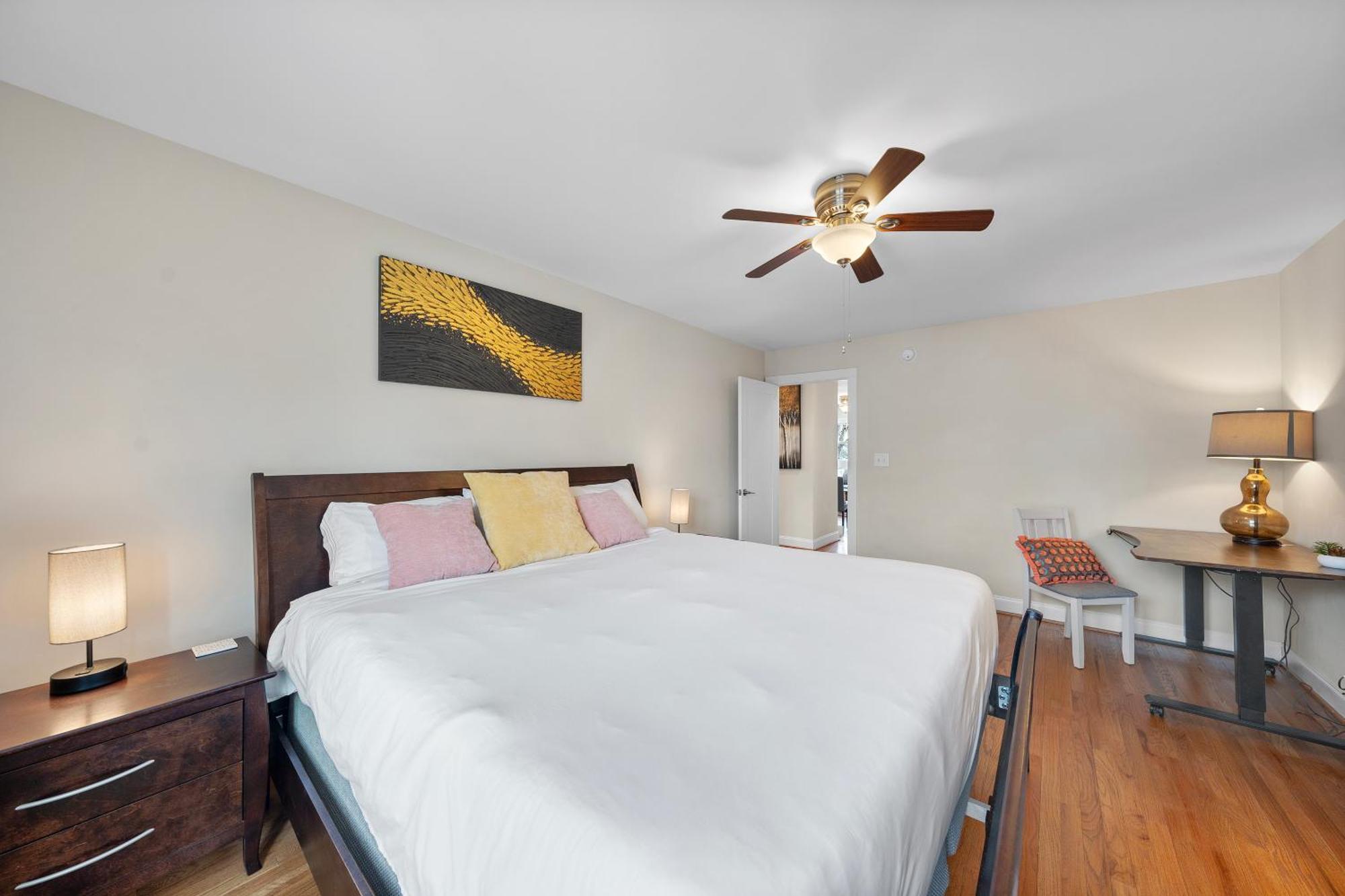 Charming Dt 3-Bed Bungalow With Fenced-In Yard Raleigh Extérieur photo